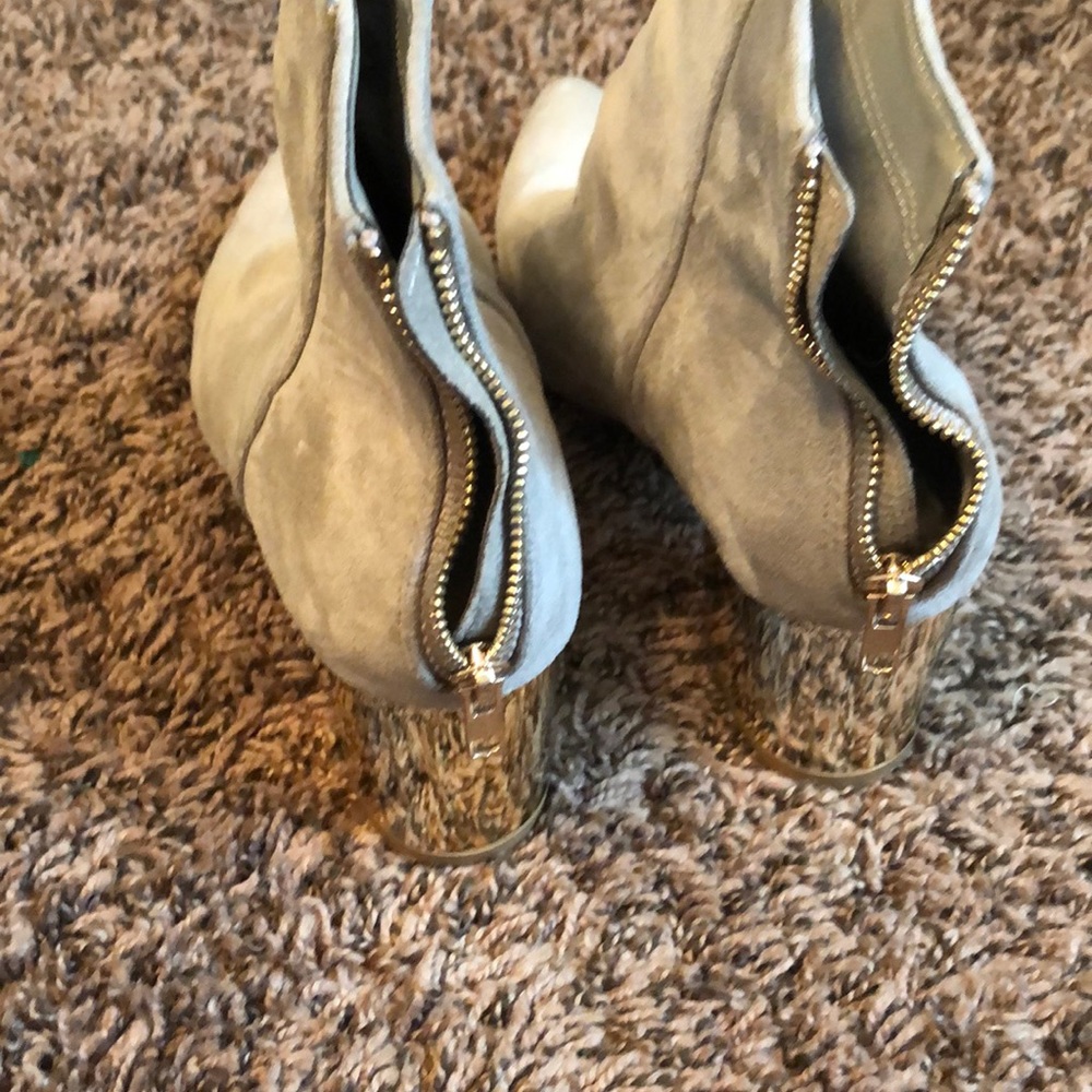 Fun boots - Picture 4 of 4